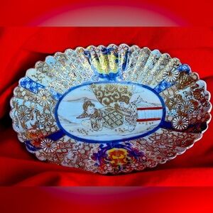 Beautiful vintage antique Satsuma Imari plate oval fluted edge